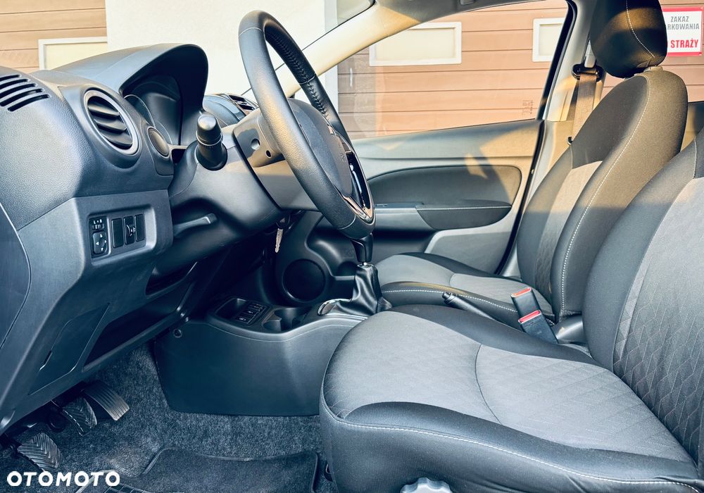 Mitsubishi Space Star - 14