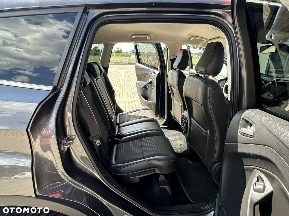 Ford Kuga 1.5 EcoBoost 2x4 Titanium - 14