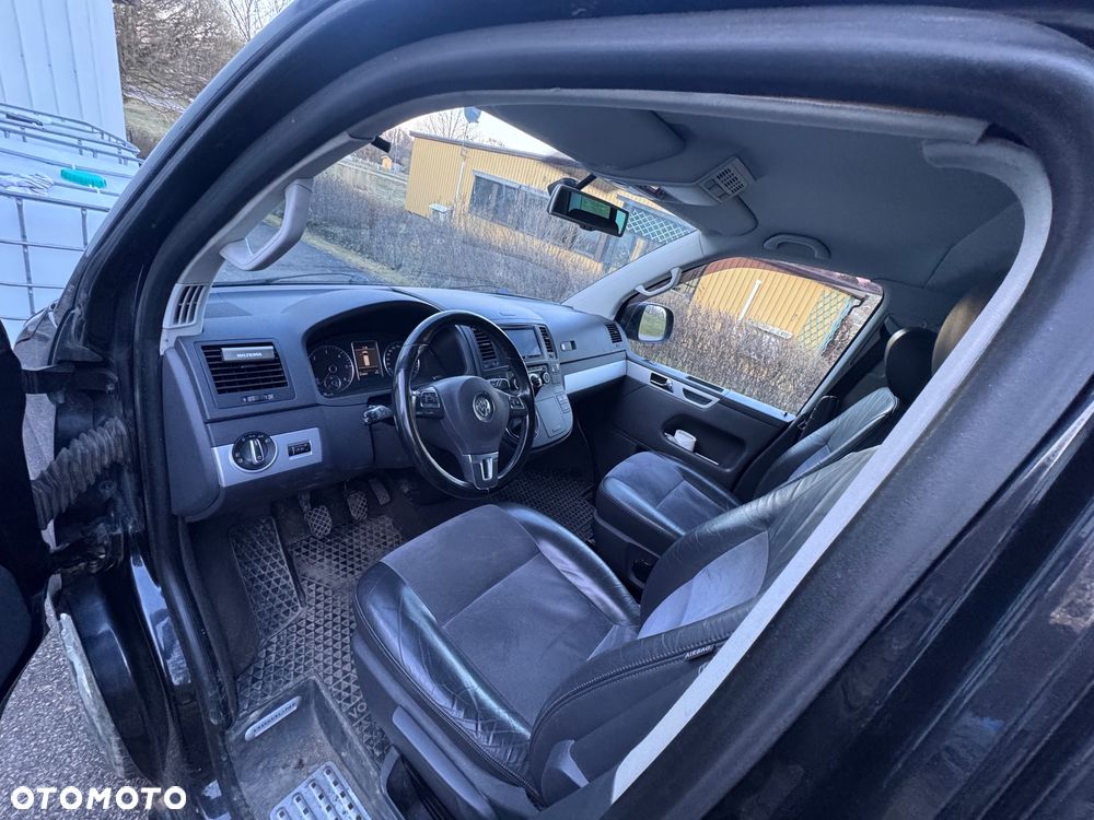 Volkswagen Multivan - 7