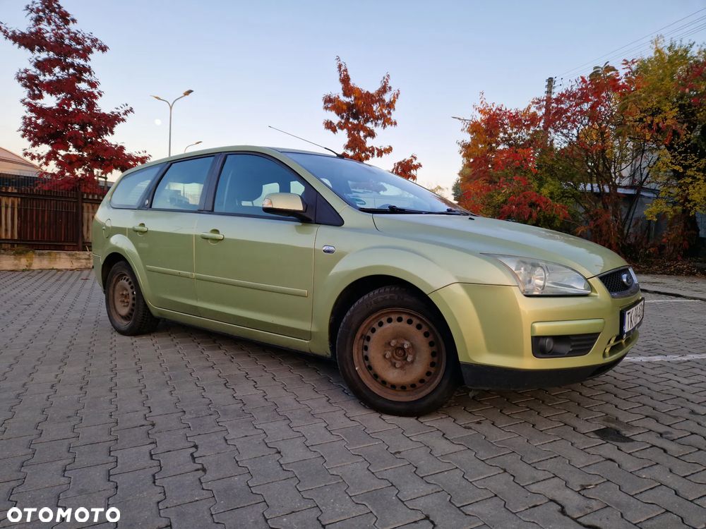 Ford Focus 1.6 TDCi DPF Ghia - 6