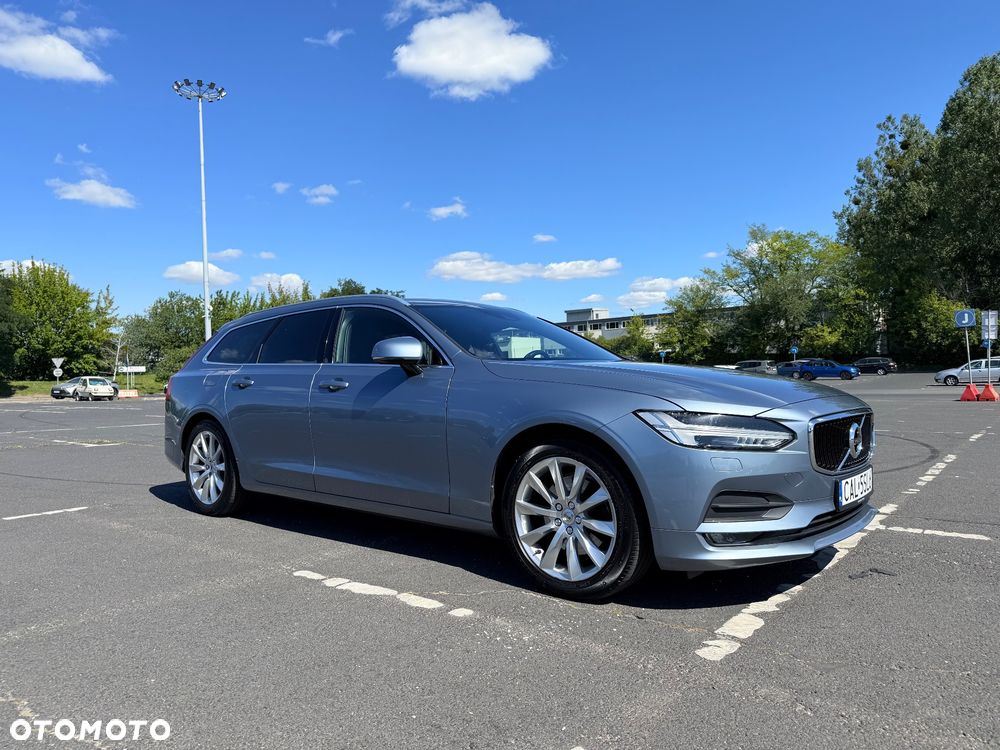 Volvo V90 D4 Momentum - 4