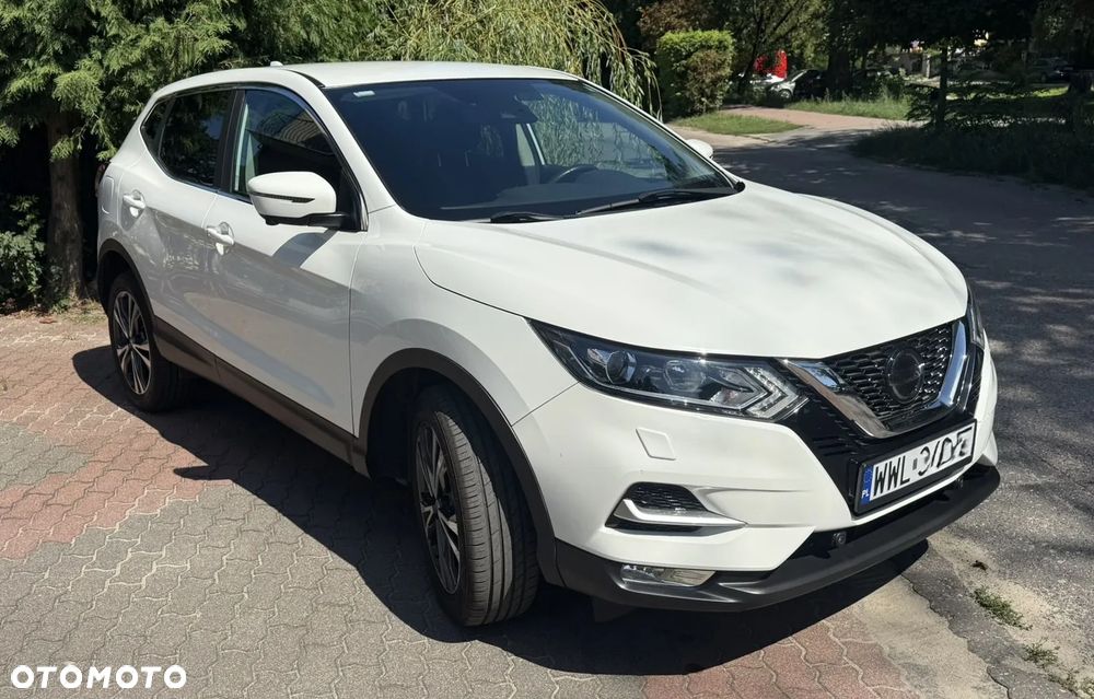 Nissan Qashqai 1.2 DIG-T N-Connecta EU6 - 2