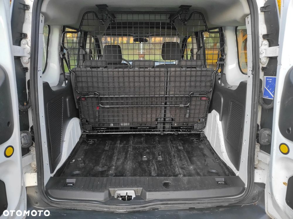 Ford Transit Connect - 18
