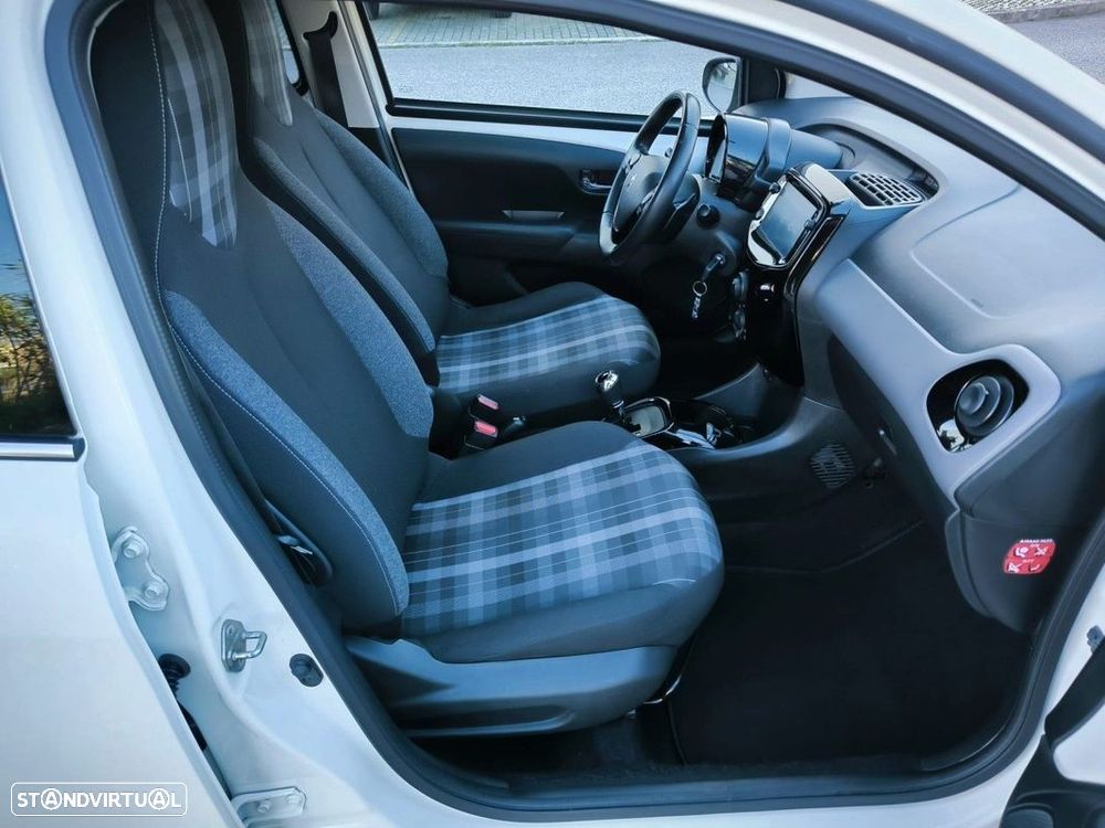 Peugeot 108 1.0 VTi Allure ETG5 - 17