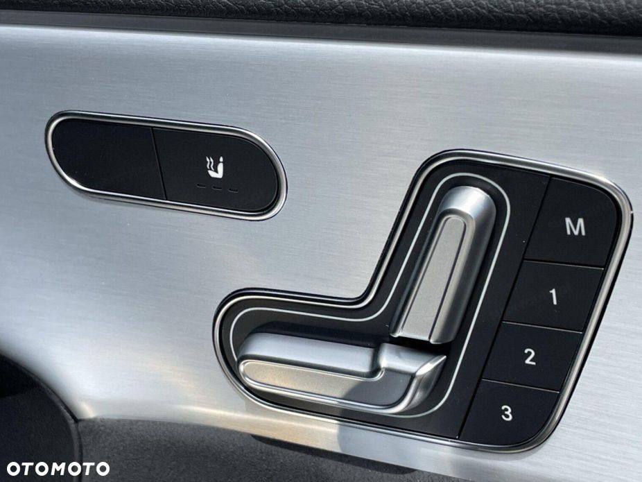 Mercedes-Benz CLA 250 4-Matic AMG Line 7G-DCT - 13