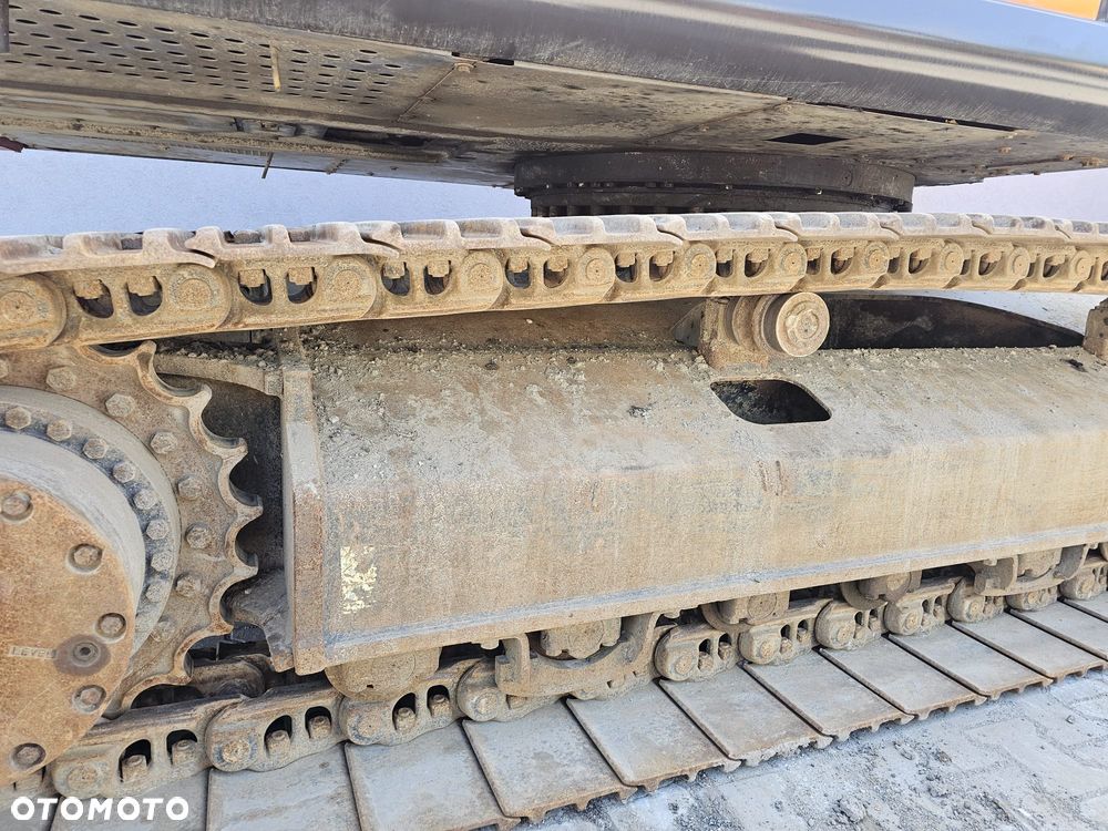 Hitachi ZX250LC-6 - 23