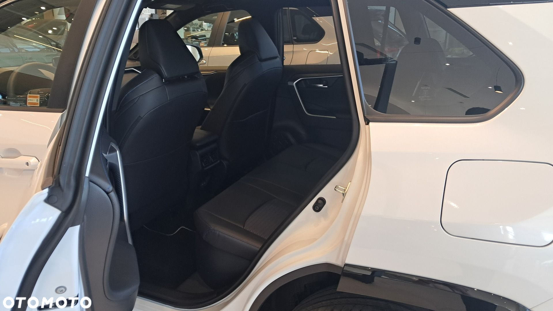Toyota RAV4 - 6