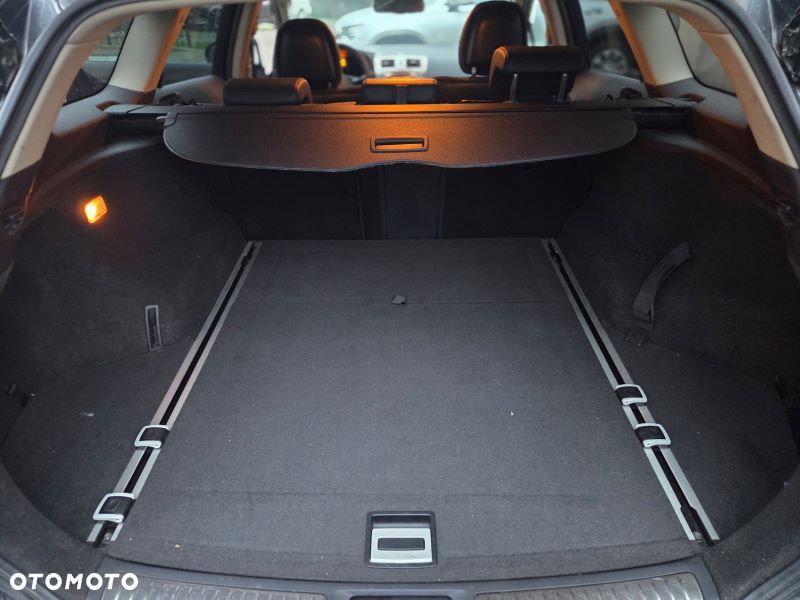 Toyota Avensis 2.0 D-4D Premium - 24