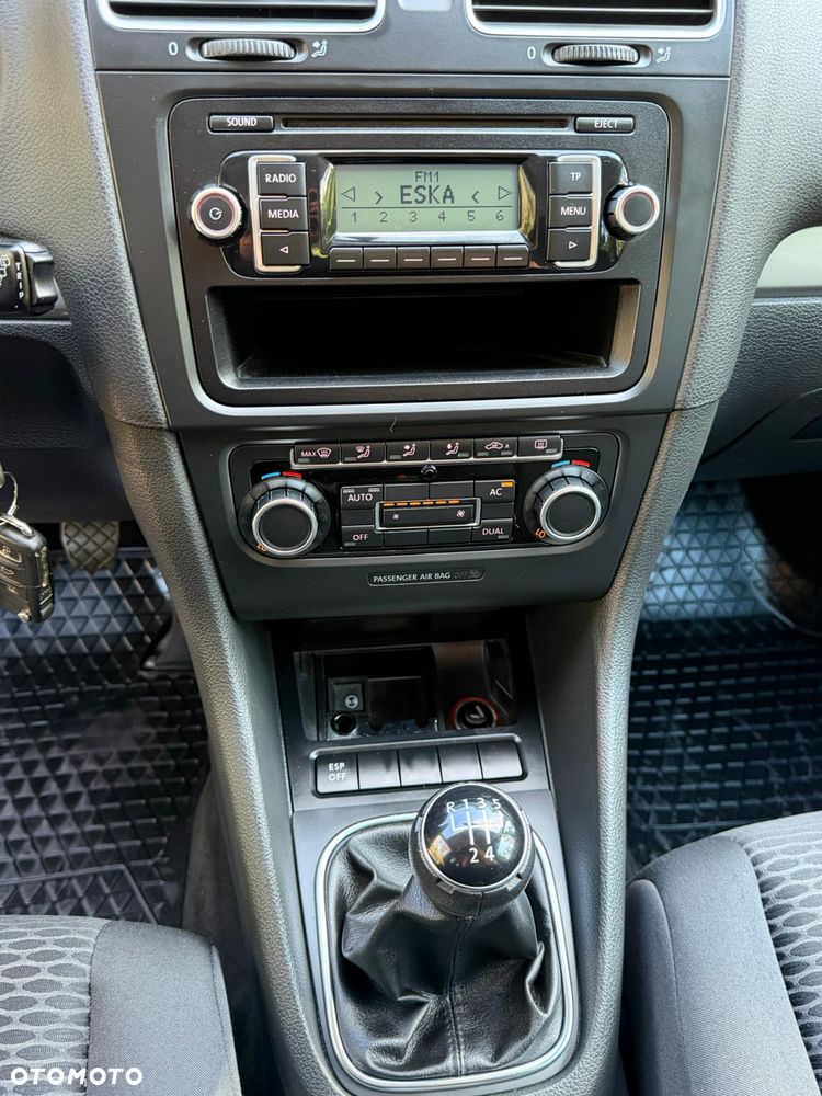 Volkswagen Golf - 26