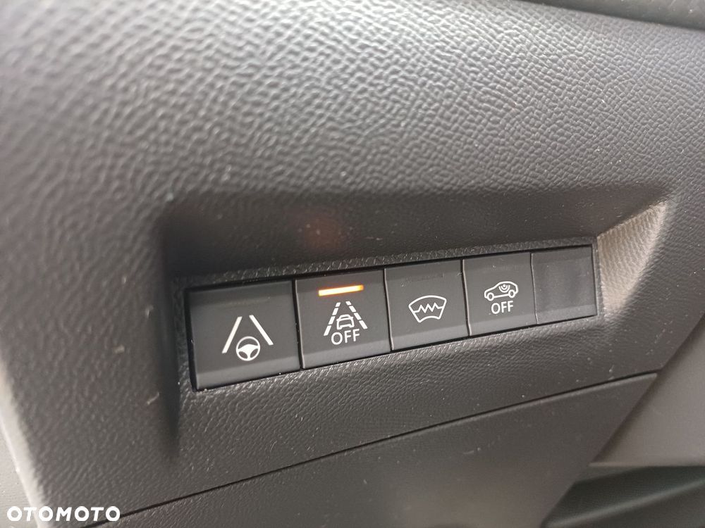 Peugeot 2008 - 24