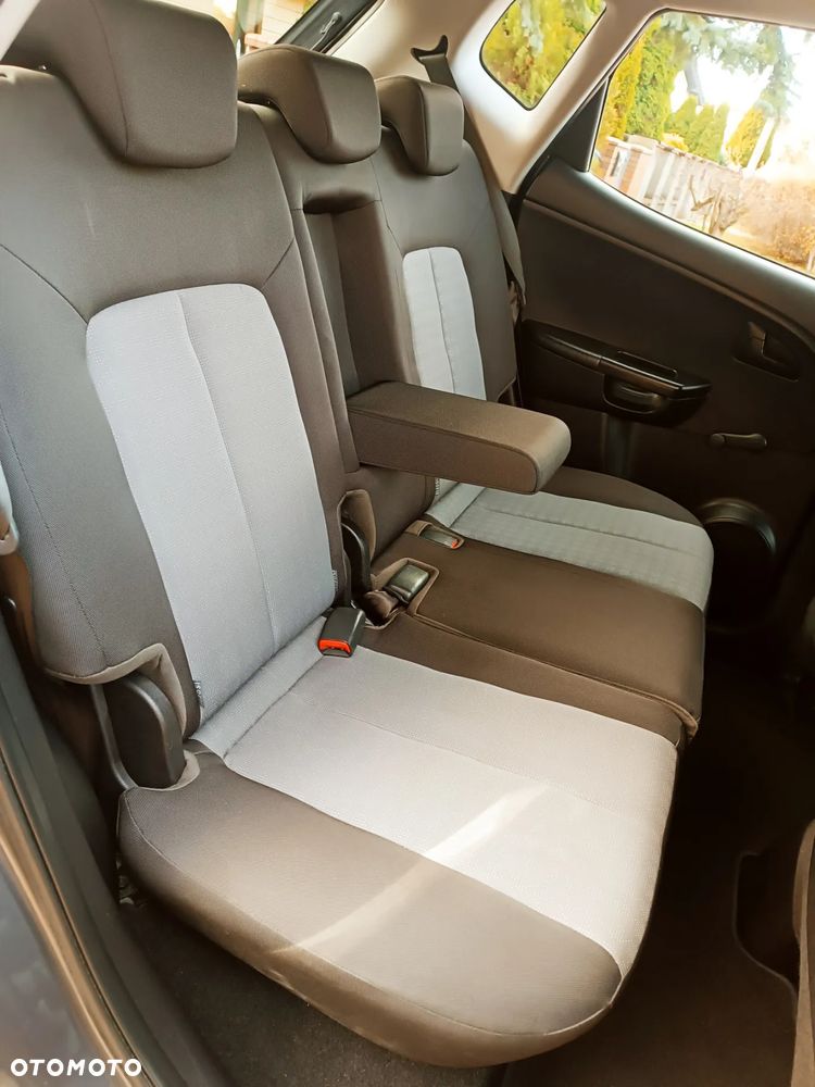 Kia Venga 1.4 L - 21