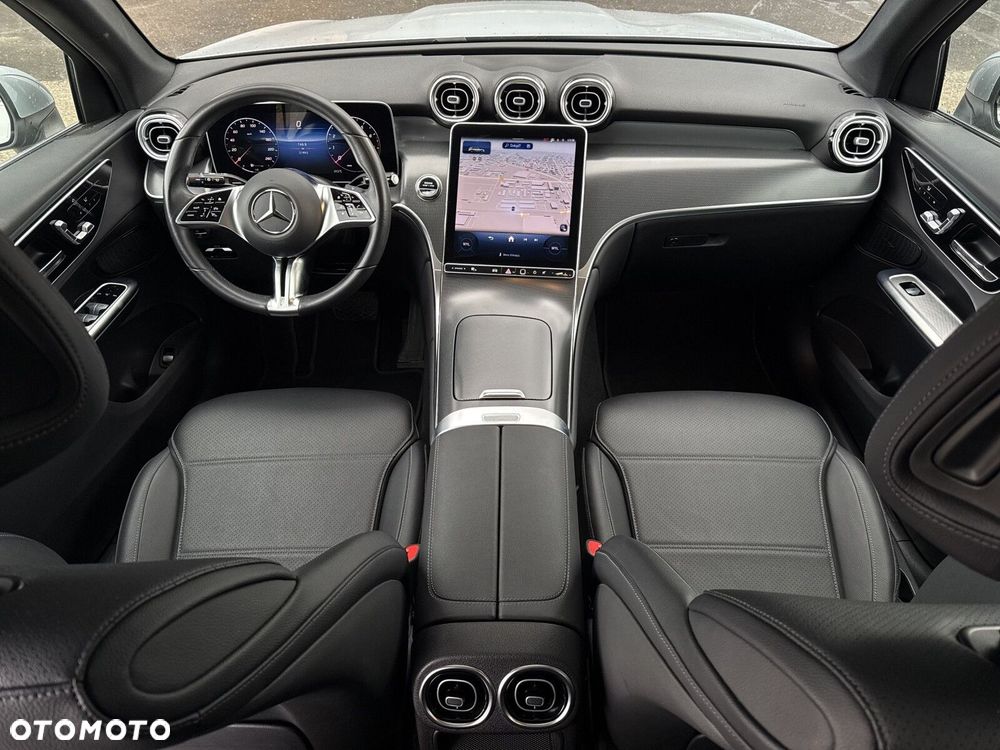 Mercedes-Benz GLC - 27