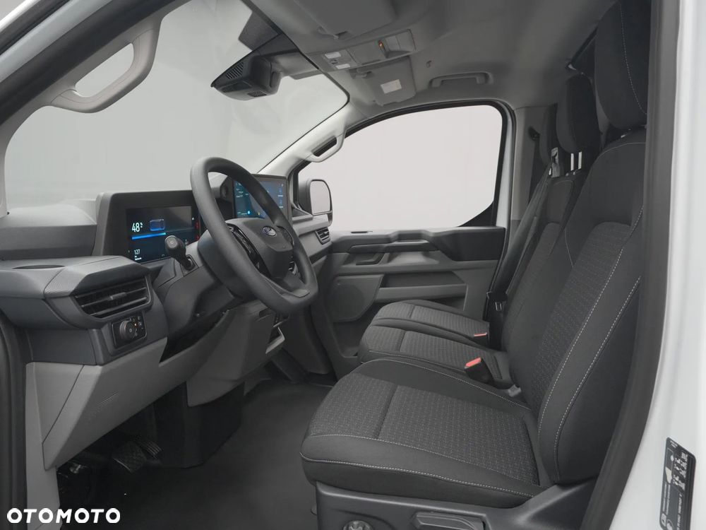 Ford E-Transit Custom Van L2 136KM Trend - 14