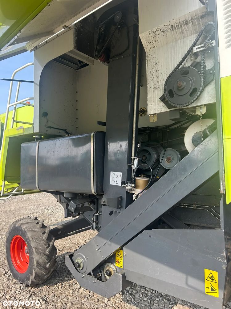 Claas Medion 310 - 12