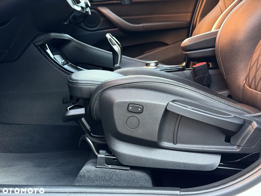 BMW X1 xDrive18d xLine - 25