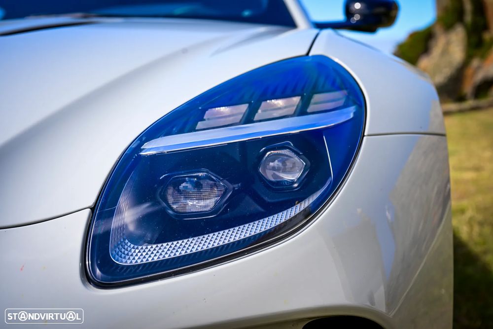 Aston Martin Vantage Coupe V8 - 20