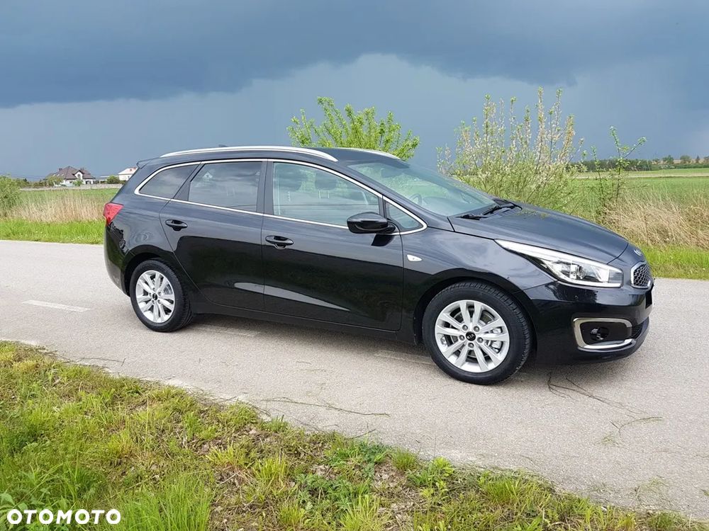 Kia Ceed 1.6 CRDi 136 ISG Dream-Team Edition - 5