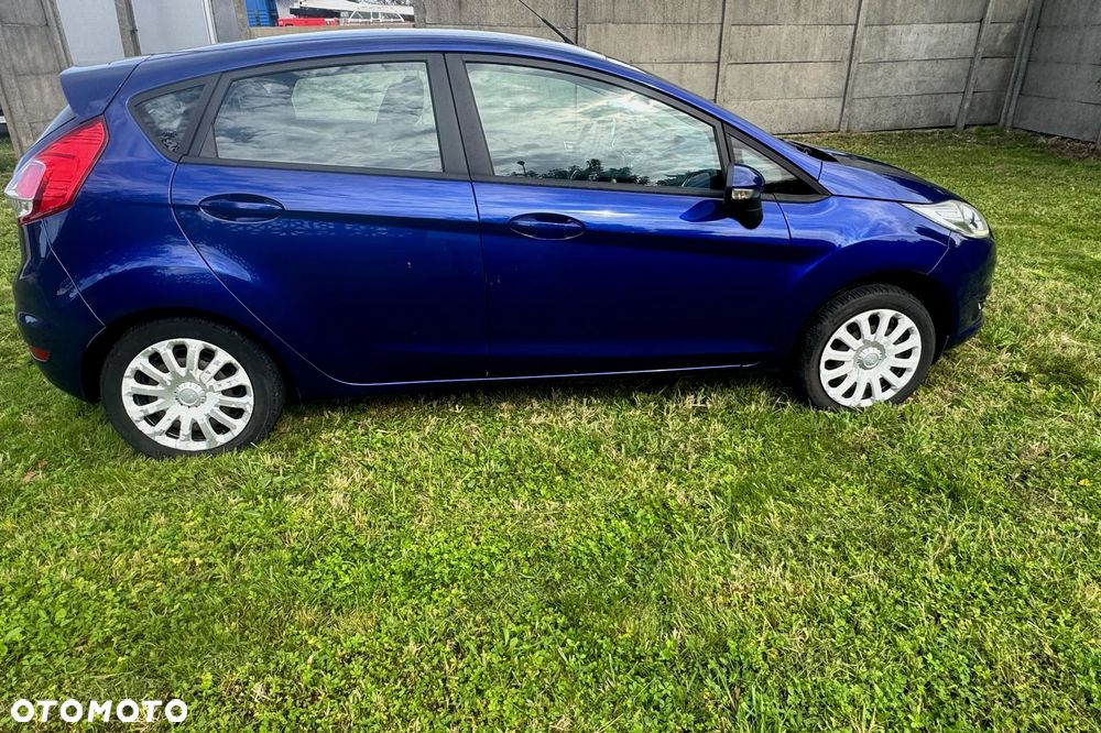 Ford Fiesta - 12