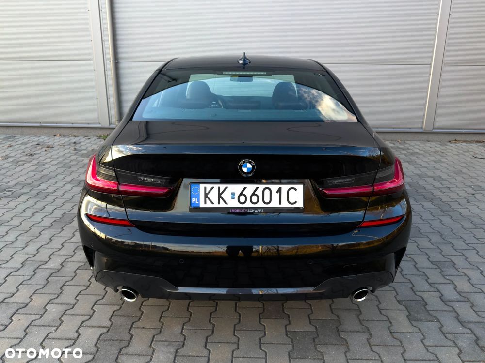 BMW Seria 3 320d xDrive M Sport Shadow - 7