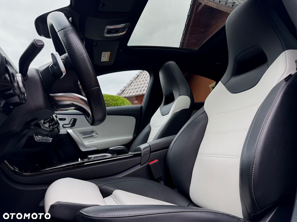 Mercedes-Benz CLA 200 AMG Line 7G-DCT - 26