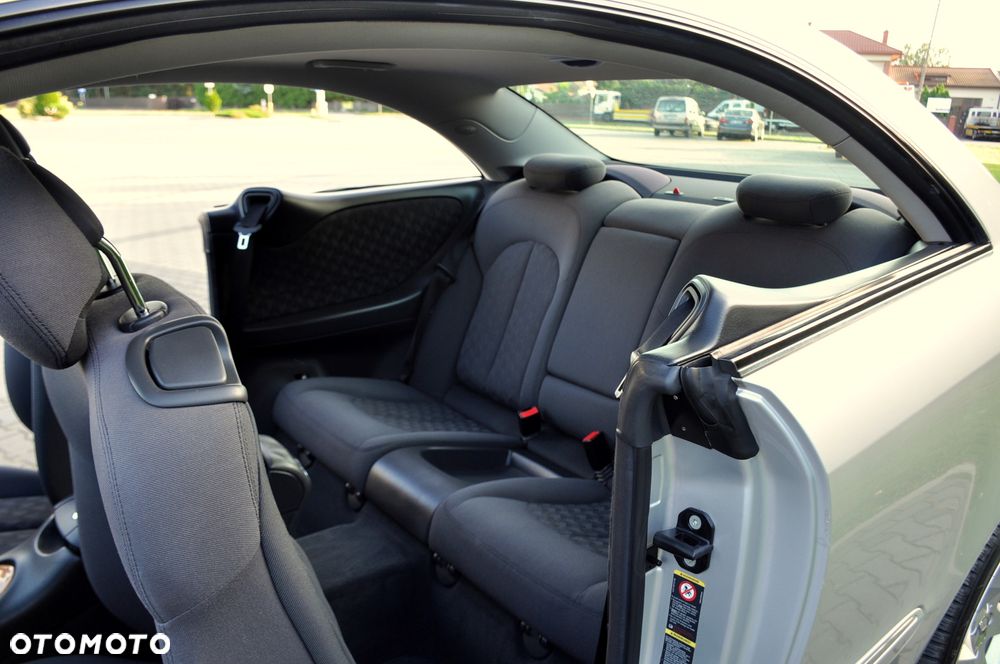 Mercedes-Benz CLK Coupe 200 Kompressor Automatik Elegance - 21