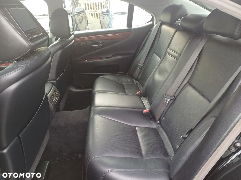 Lexus LS 460 Prestige - 19