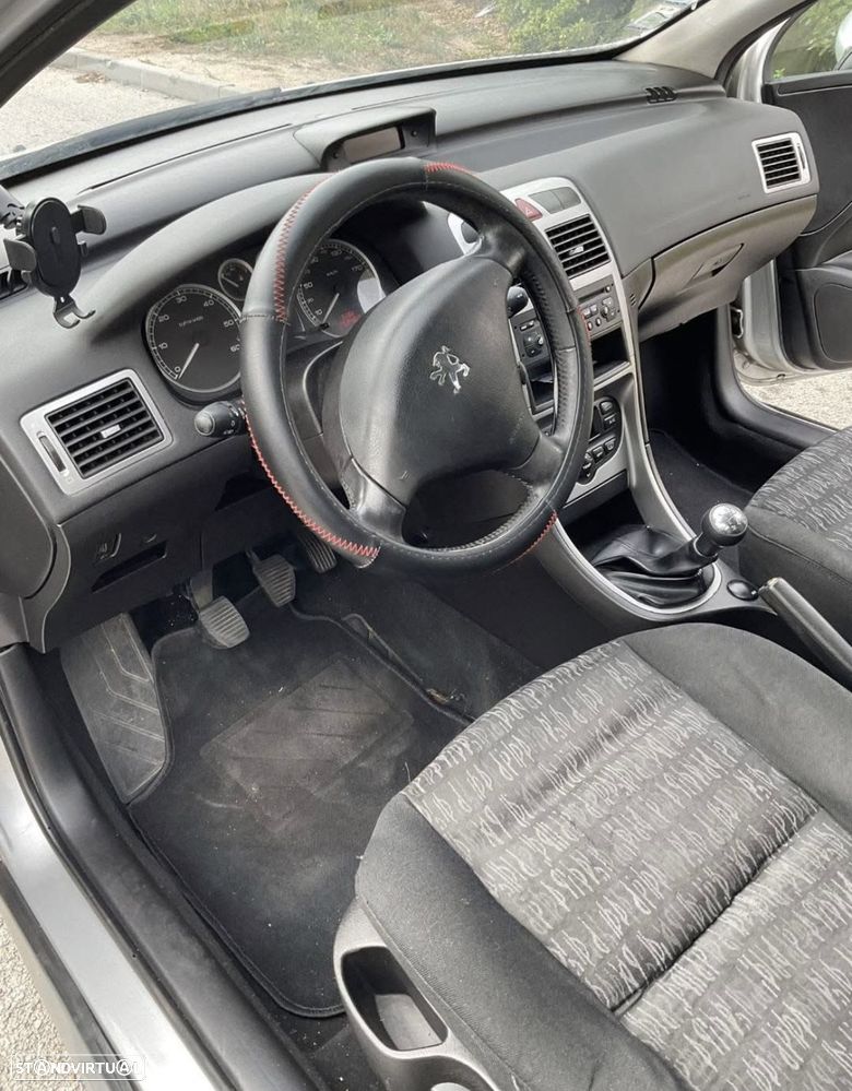 Peugeot 307 2005 photo 4