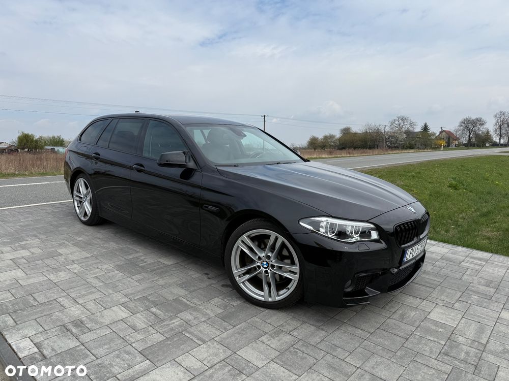 BMW Seria 5 525d Sport-Aut Luxury Line - 32