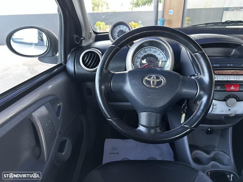 Toyota Aygo 1.0 Style Pack - 18