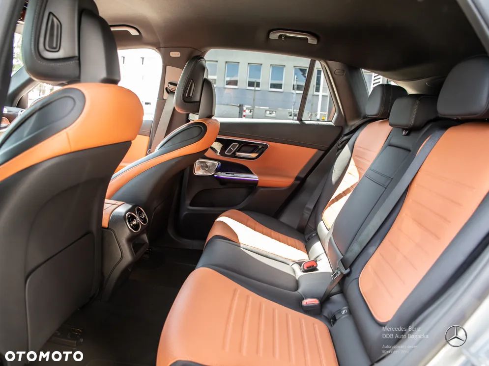 Mercedes-Benz GLC 300 e 4-Matic AMG Line - 11