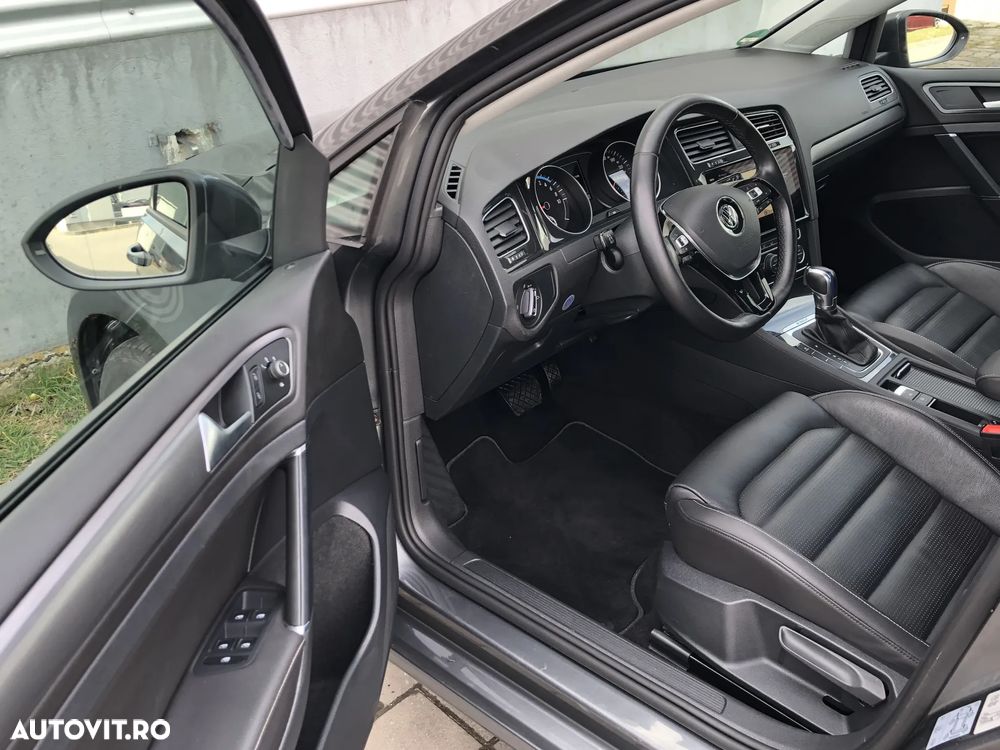 Volkswagen e-Golf - 16