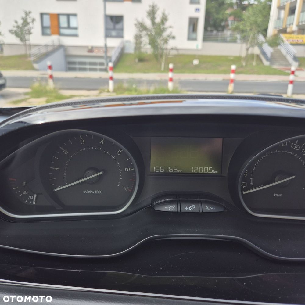 Peugeot 208 1.2 PureTech Active - 9