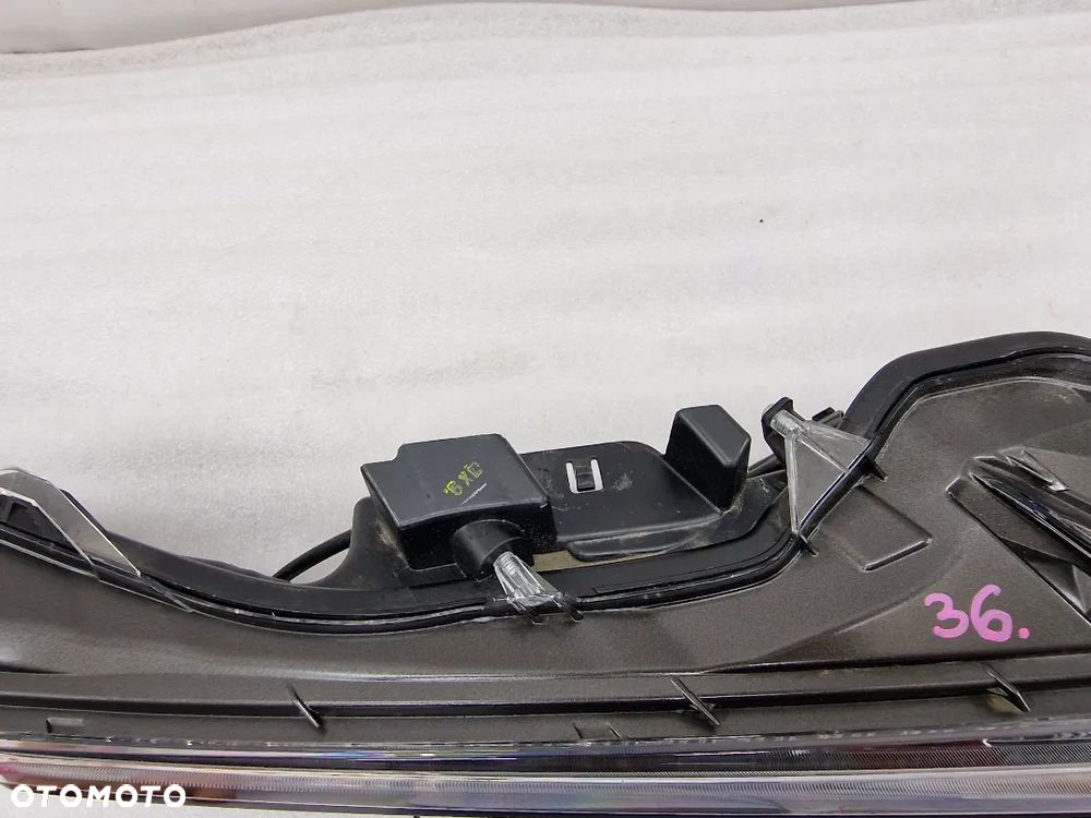 LEXUS NX 14- LED DRL LAMPA PRAWA PRZEDNIA PRZÓD , NR KOITO 78-11 , NR AUKCJI LL36 - 6
