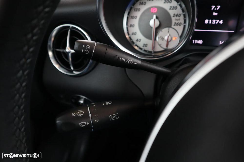 Mercedes-Benz SLK 200 (BlueEFFICIENCY) 7G-TRONIC - 24