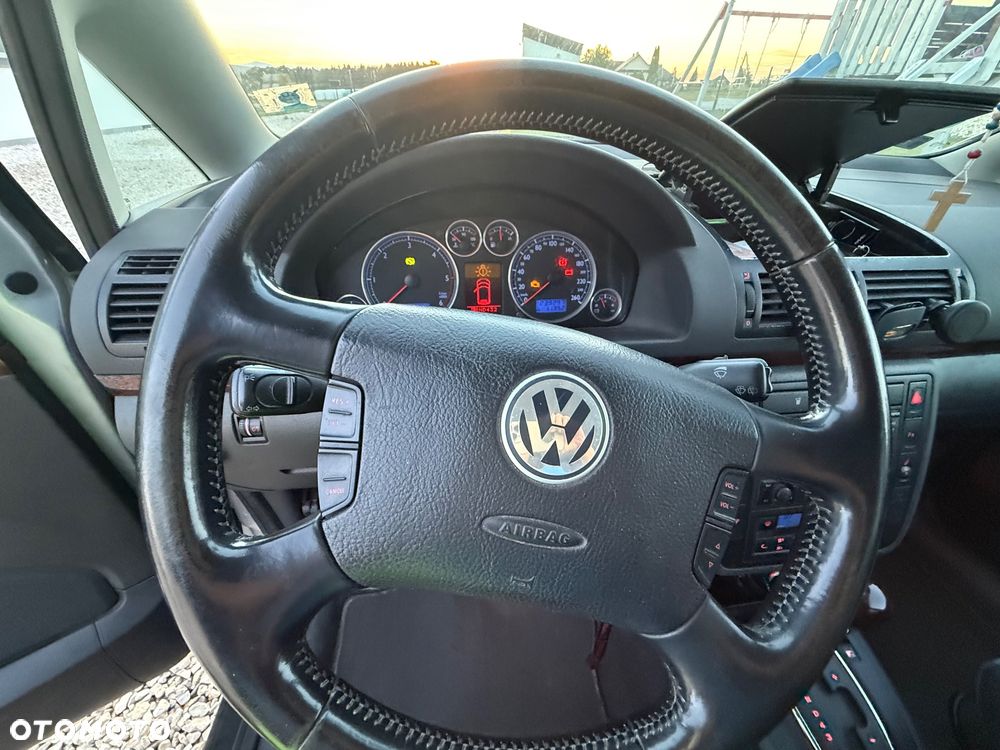 Volkswagen Sharan 1.9 TDI Automatik Highline - 12