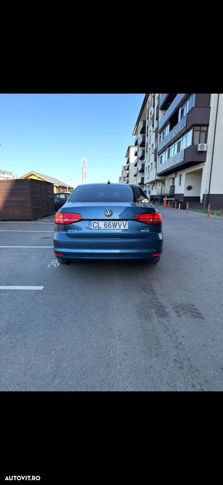 Volkswagen Jetta - 3