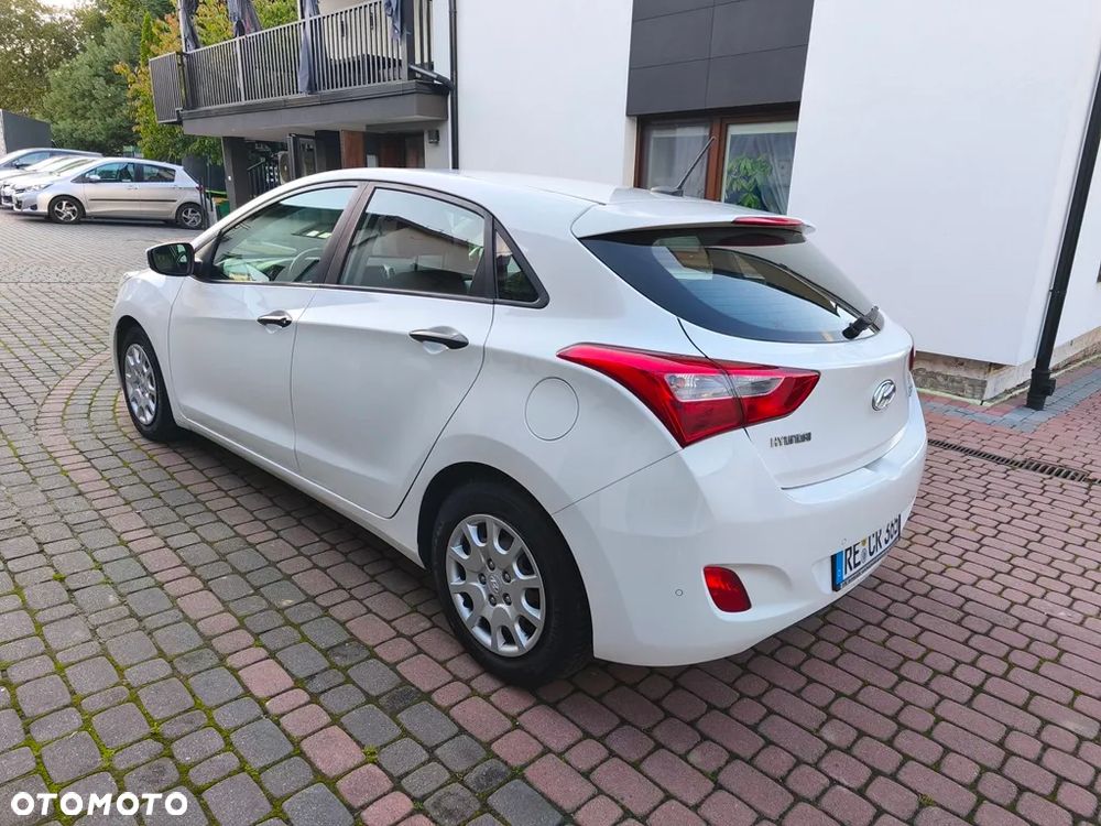 Hyundai i30 1.4 Trend - 15