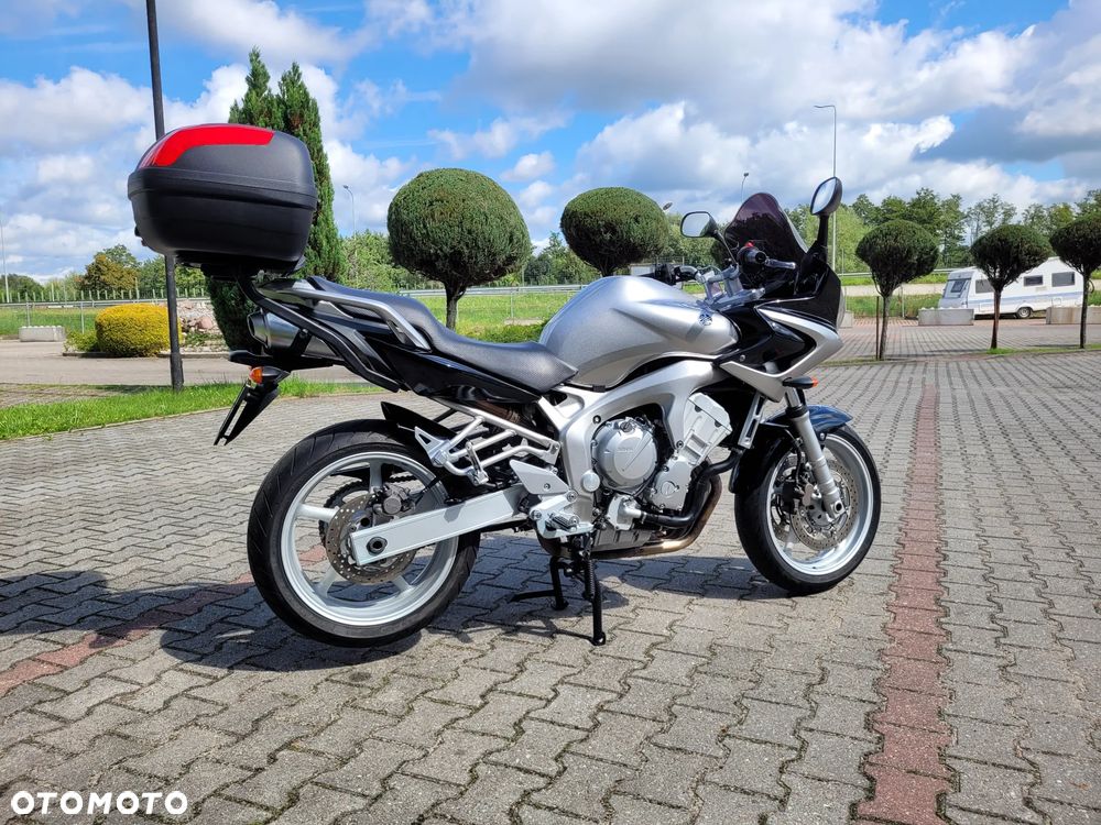 Yamaha FZ6 - 7