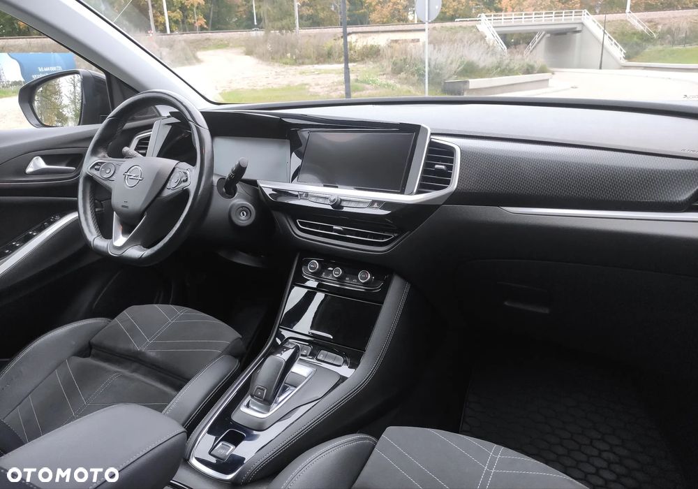 Opel Grandland 1.2 T GS Line S&S - 25