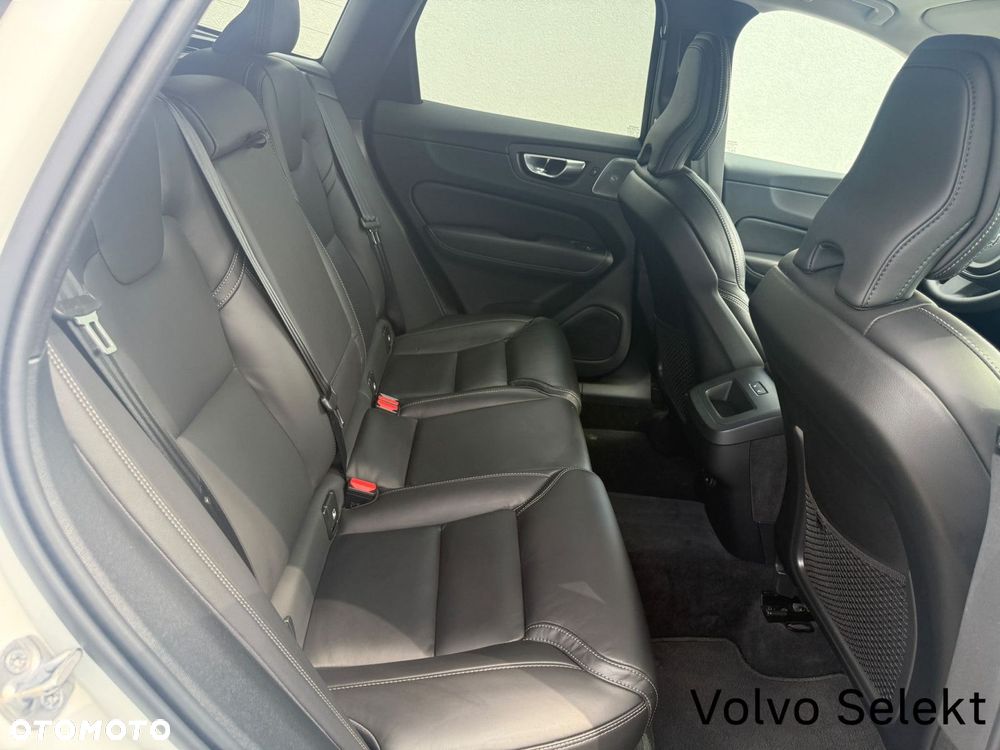 Volvo XC 60 - 32