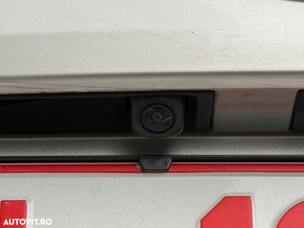 Toyota Corolla 2.0 Hybrid Touring Sports Lounge - 19