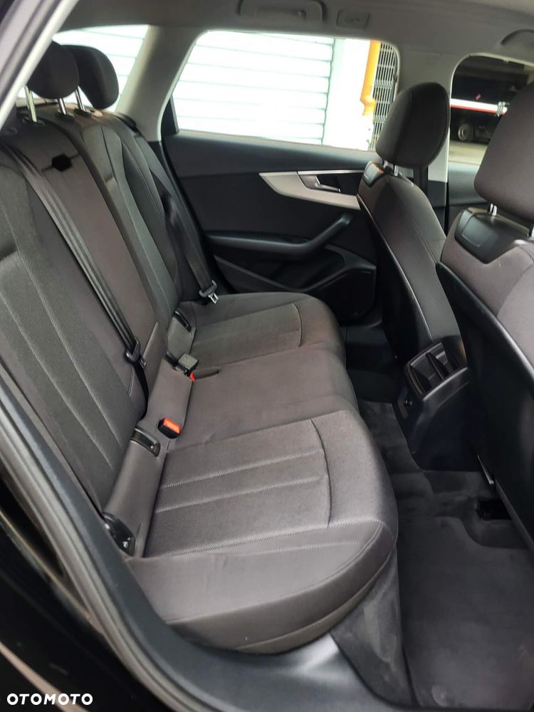 Audi A4 Avant 40 TFSI S tronic sport - 12