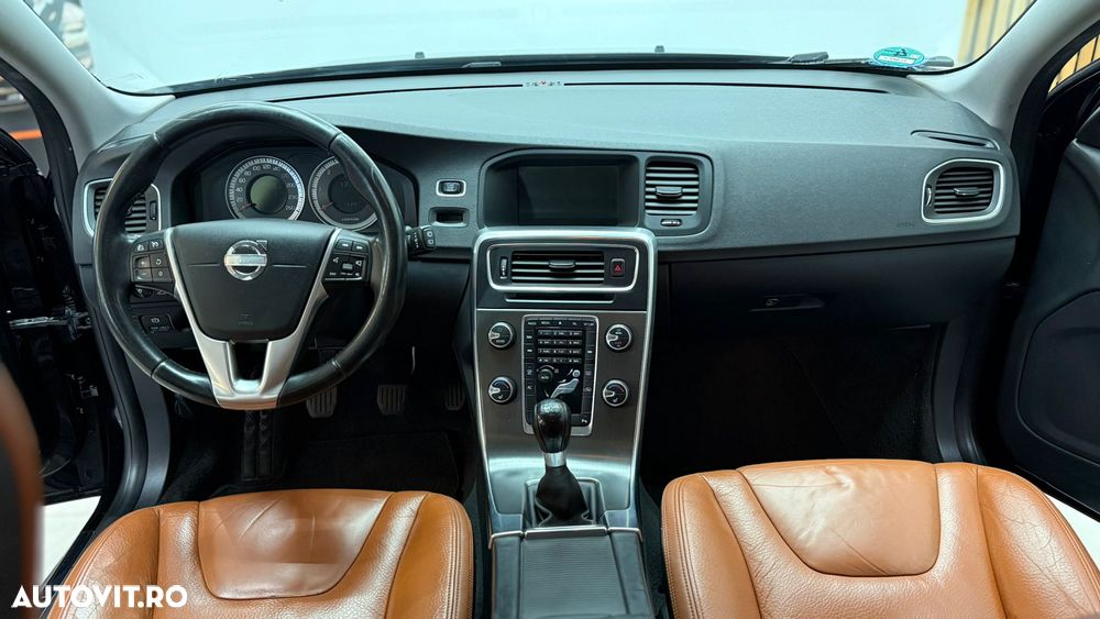 Volvo V60 D3 Momentum - 7