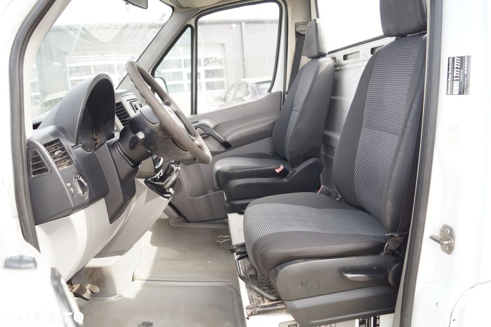 Mercedes-Benz Sprinter - 18