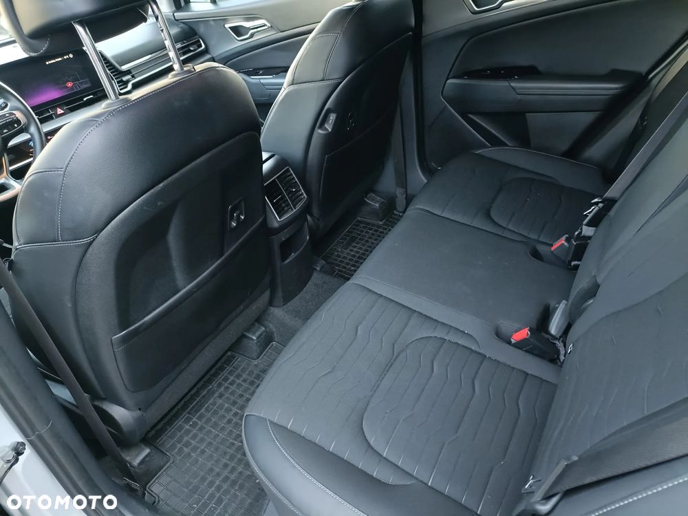 Kia Sportage 1.6 T-GDI MHEV Business Line 2WD DCT - 17