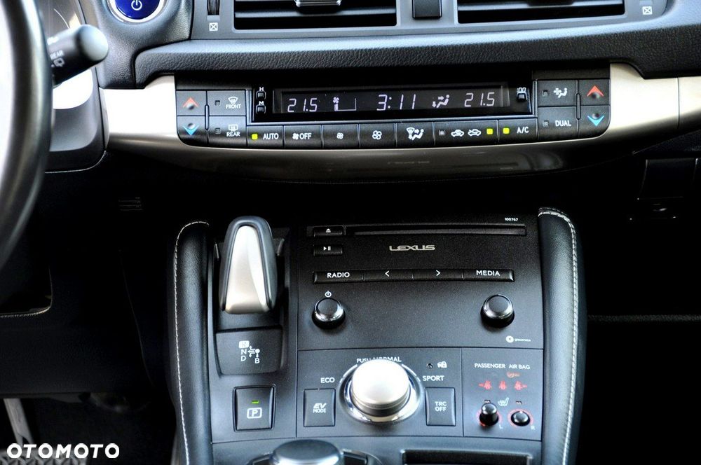 Lexus CT 200h Elegance EU6 - 35