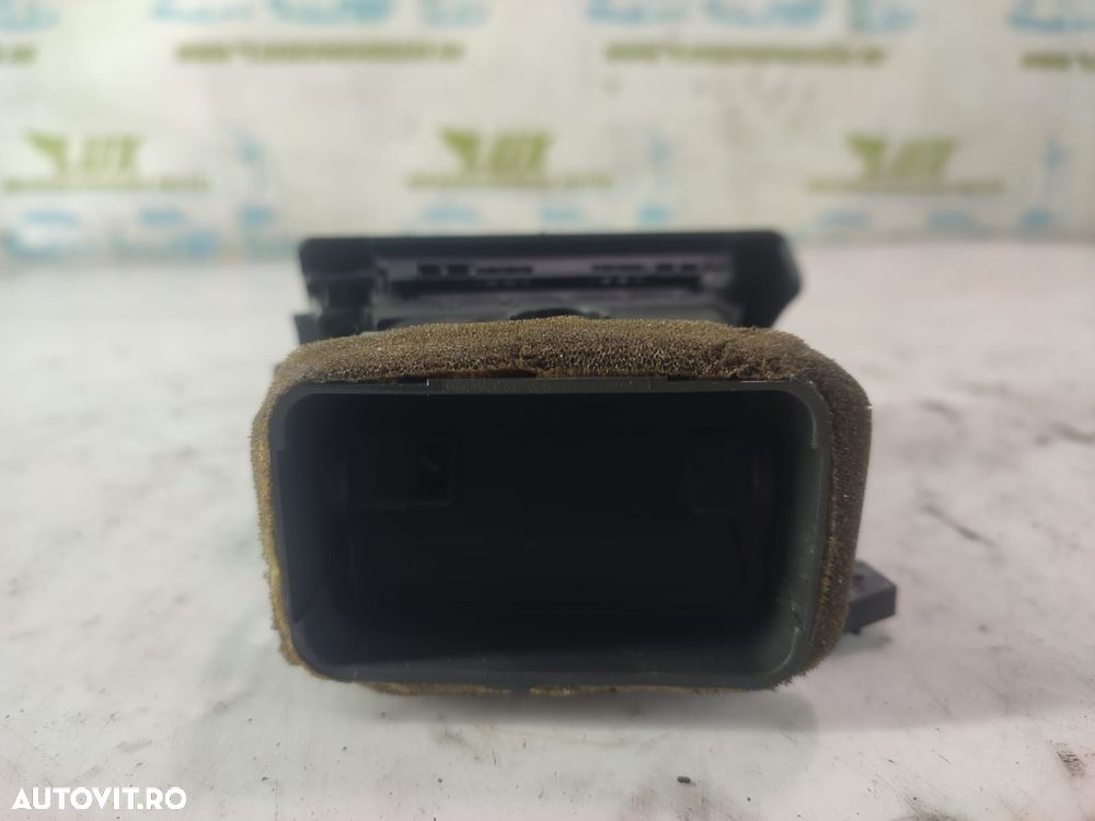 Grila bord ventilatie 8e0820901f Audi A4 B7 [2004 - 2008] 1.9 tdi BRB - 5