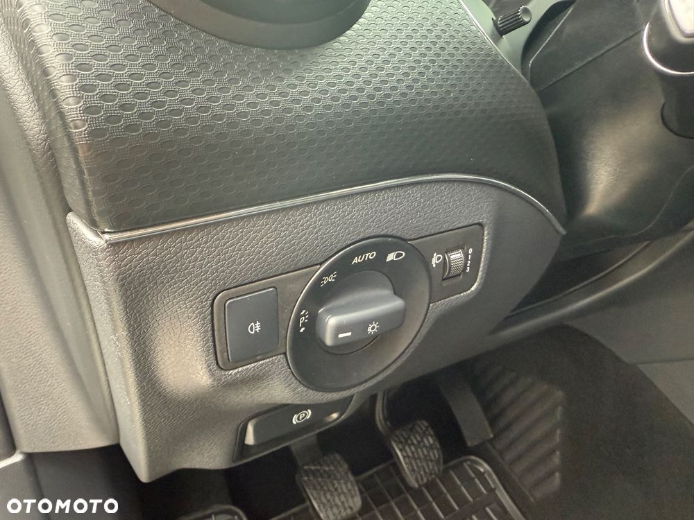 Mercedes-Benz Klasa A 180 CDI BlueEFFICIENCY Edition Style - 13