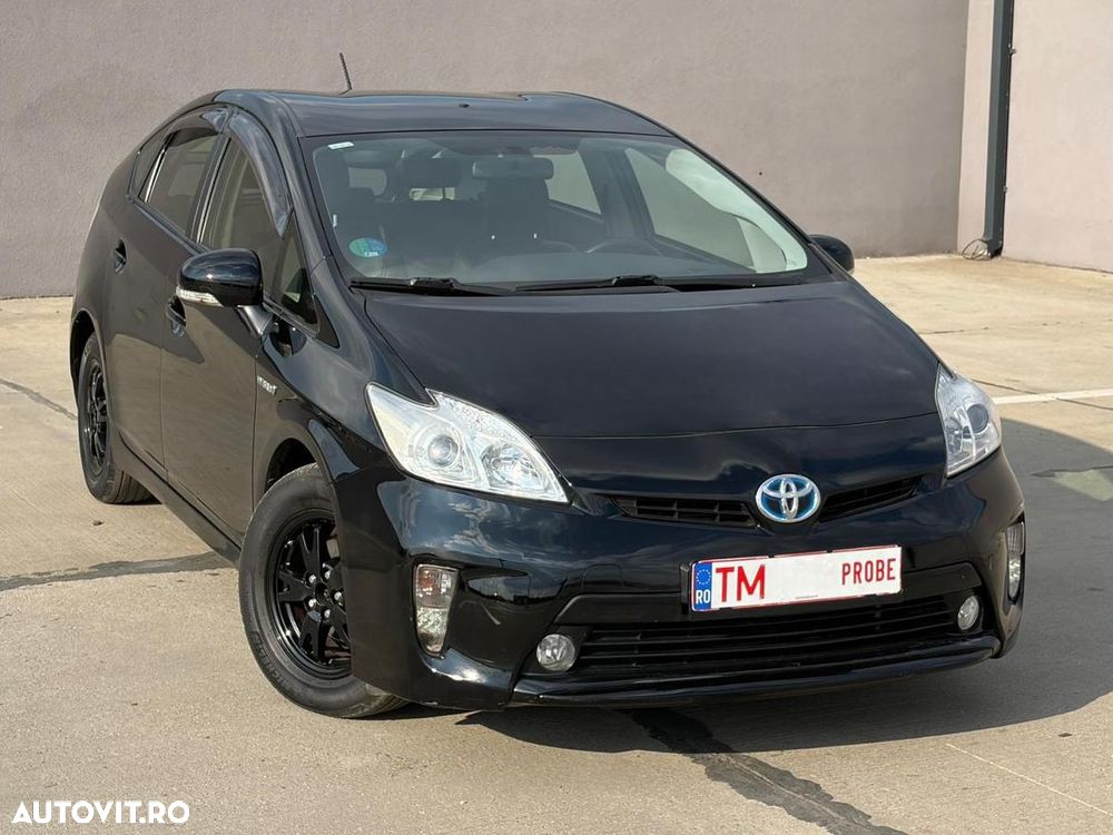 Toyota Prius (Hybrid) Executive - 2