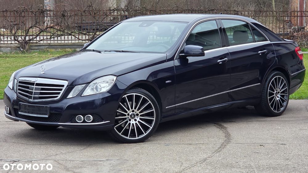 Mercedes-Benz Klasa E 300 CDI BlueEff Elegance - 3